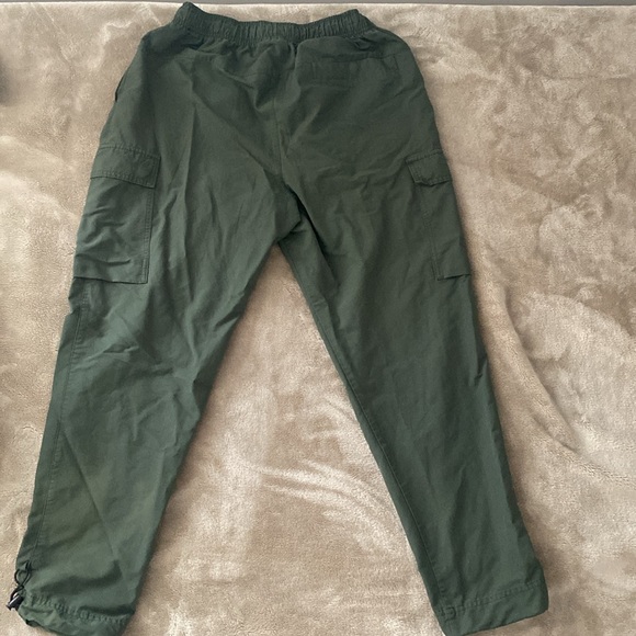 Nike cargo fleece green pants - Picture 2 of 3